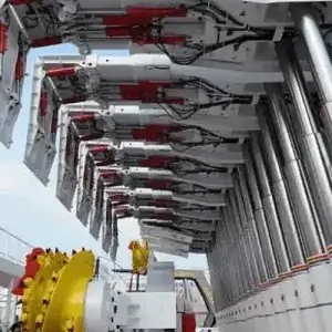 Hydraulic assistance column after cladding